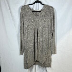 Gray Cream Asymmetrical Tunic Top